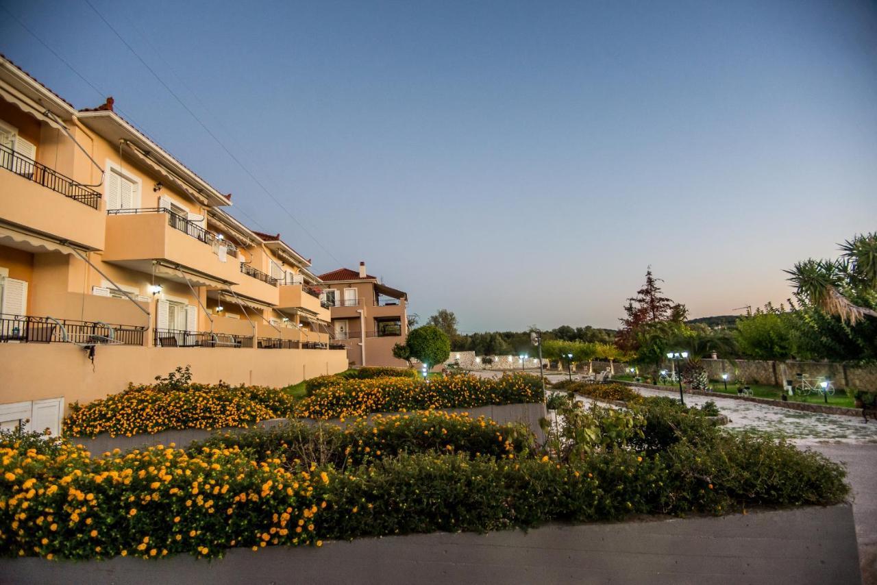 Aristotelis Apartments Razata Ngoại thất bức ảnh