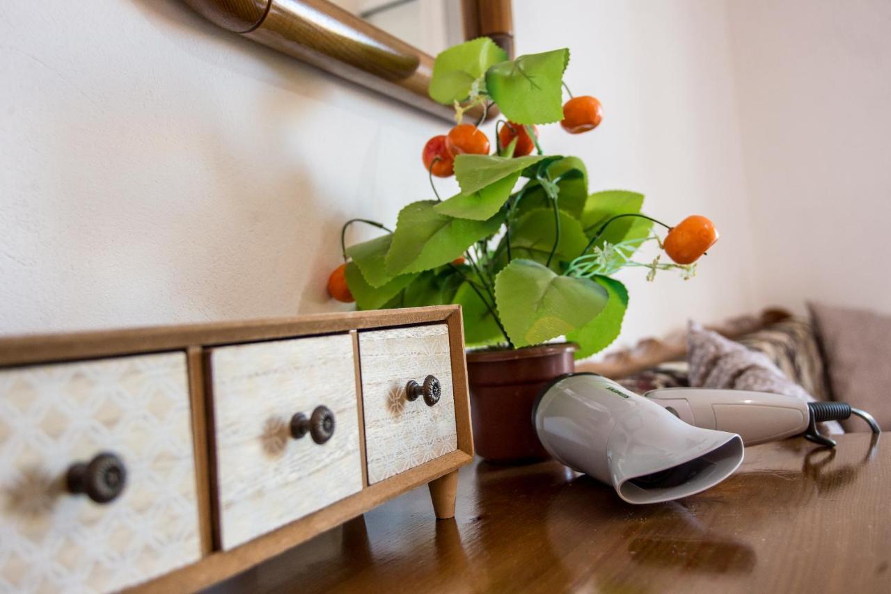 Aristotelis Apartments Razata Ngoại thất bức ảnh